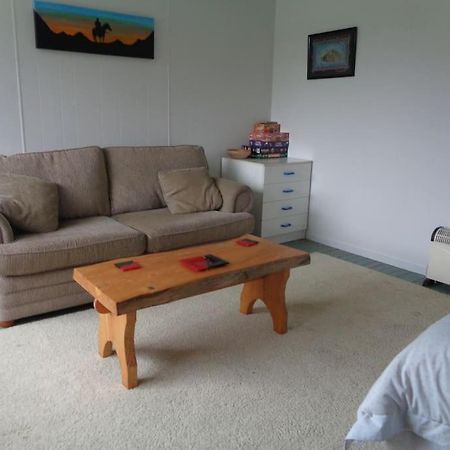 דירות Owen River Rustic Woolshed מראה חיצוני תמונה
